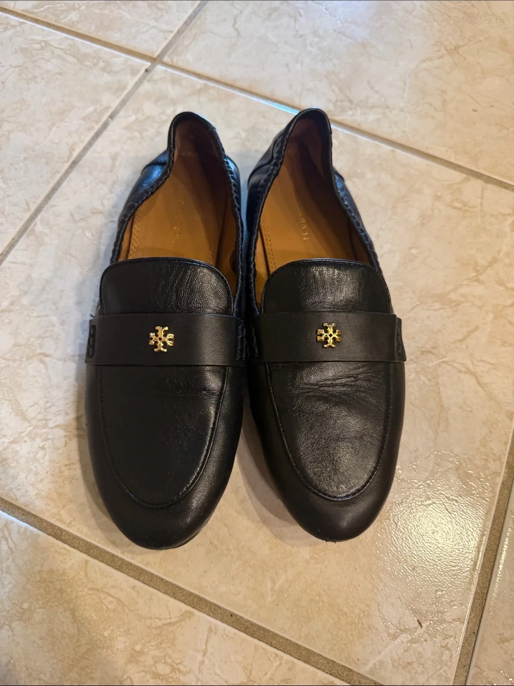 Tory Burch Ballet Loafers in Perfect Black size 6.5